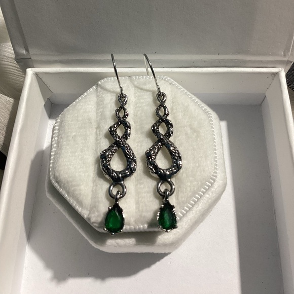 💋Antique Silver Twisted Etched Hook Drop Earrings - Picture 8 of 16